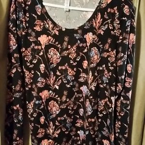 Lularoe classic top!
